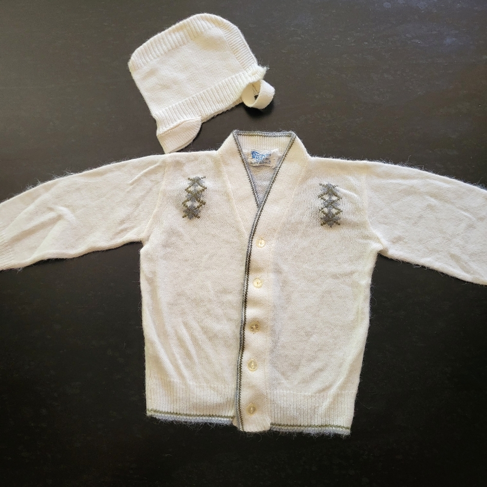 Huntingdon Mills vtg 60s acrylic sweater and bonnet 2T-3T